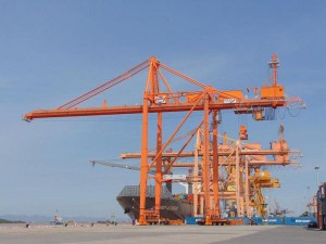 Cầu trục cảng Quang Trung