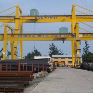 Cổng trục dầm đôi 30 tấn